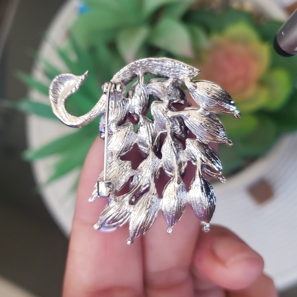 Purple Rhinestone Swan Brooch Pin - Picture 4 of 6